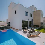 Mars Villa Mandre