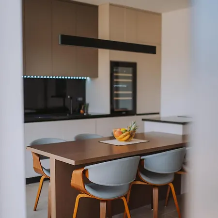 Mars ヴィラ マンドレ